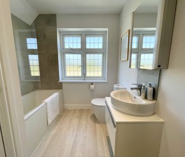 Pentrebane Drive, St Fagans - Photo 4