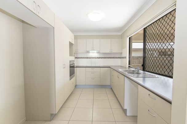 2 Ulysses Drive, Mount Louisa - Photo 1