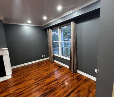 For Lease - 56 Overlord Crescent Unit# Upper, Toronto, Ontario - Photo 2