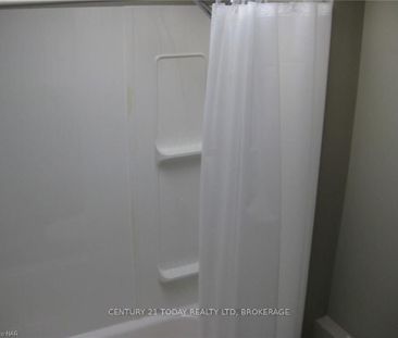 For Lease - 104 Fraser Street, Port Colborne, Ontario - Photo 3