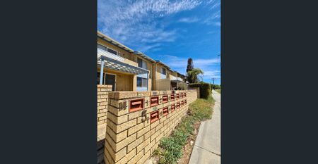 SOUTH PERTH PROPERTY FOR RENT - QUIET STREET WITH JUST A SHORT WALK TO THE RIVER - Photo 2