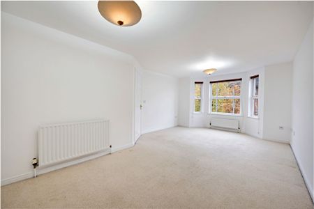 2 bed flat to rent in Royal Court Drive, Bolton, BL1 - Photo 5