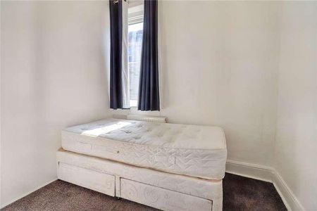 Stuart Place, Oldfield Park, Bath, BA2 - Photo 3