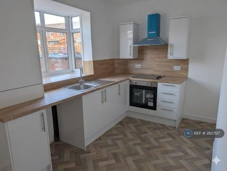 2 bedroom terraced house to rent - Photo 3