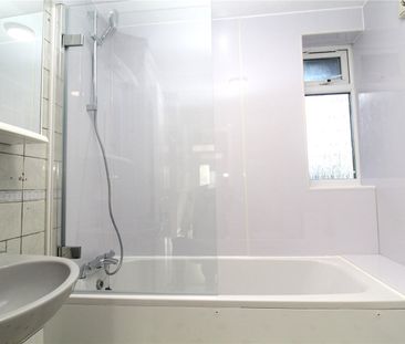 Stanley Avenue, Greenford, Ealing, UB6 8NN - Photo 2
