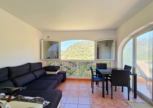 Apartment with 2 bedrooms with swimming pool LONG TERM