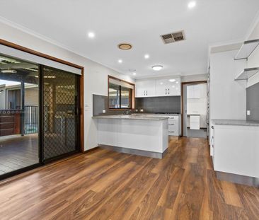 Spacious Family Home with Exceptional Entertaining - Photo 3