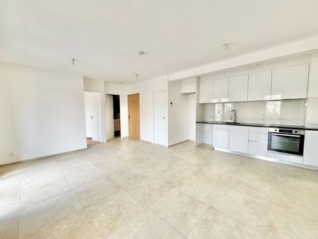 Apartment - Photo 2