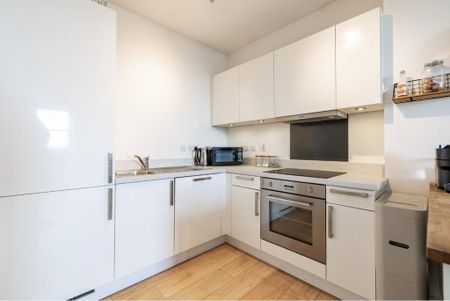 1 bedroom flat to rent - Photo 2