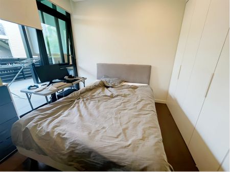 2 bed 2 bath - Photo 3