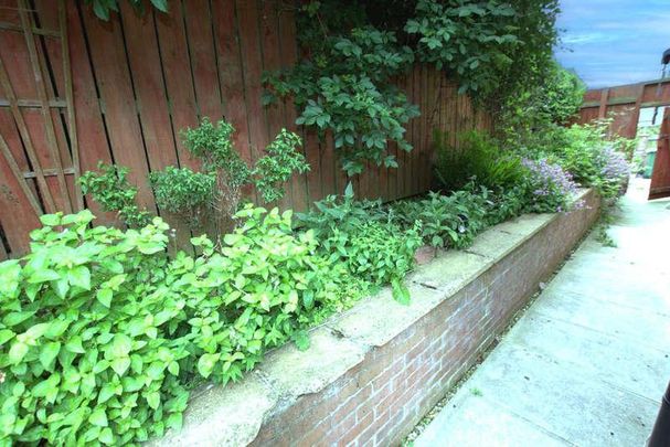 South Back Lane, Bridlington, YO16 - Photo 1