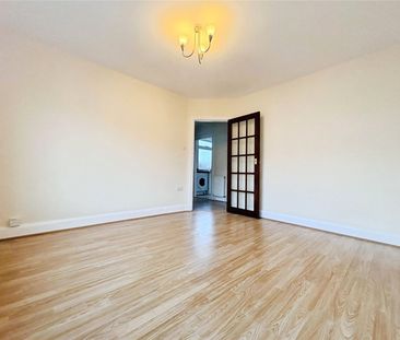 Wellington Avenue, Hounslow, TW3 3SY - Photo 1