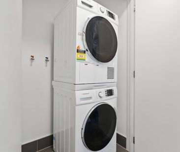 Spacious 2 Bedroom 1 Bathroom Apartment - Photo 3