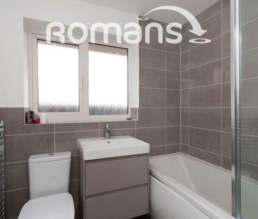 Saddle Row, Blackwater, Camberley, GU17 - Photo 2