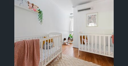 Quiet modern apartment with lifestyle convenience - Photo 4