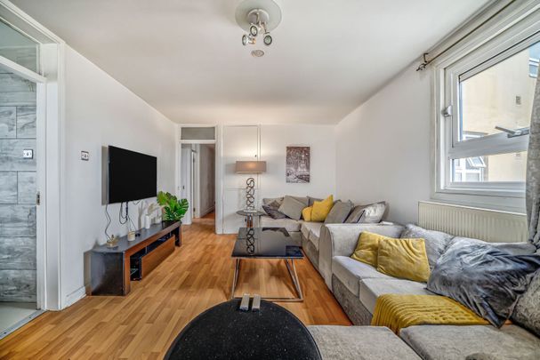 Lexden Road, Acton, London, W3 - Photo 1