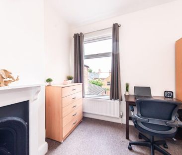 5 bedroom terraced house to rent - Photo 5