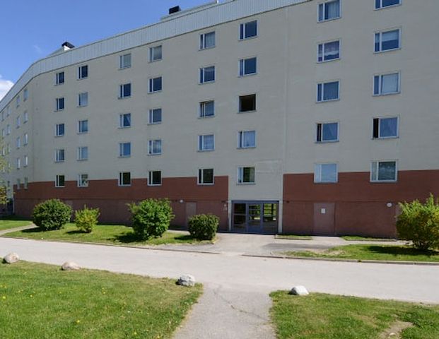Hålvägen 18, Tumba - Foto 1