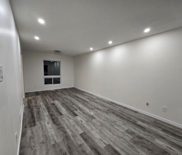 For Lease - 53 Sarrazin Way, Barrhaven, Ontario - Photo 4