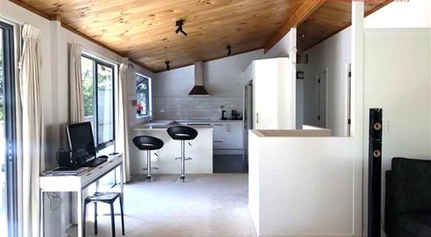 Tranquil Family Home Bordering Emlyn Place Reserve - Photo 1