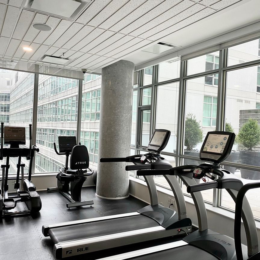 For Lease - 375 King Street Unit# 402, Toronto, Ontario - Photo 1