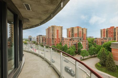 3405 Boul. Le Carrefour, #1003 - Photo 3