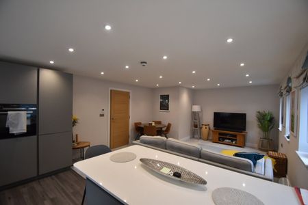 11 Station Road, Gerrards Cross,SL9 - Photo 5