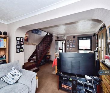 2 bedroom terraced house to rent - Photo 2