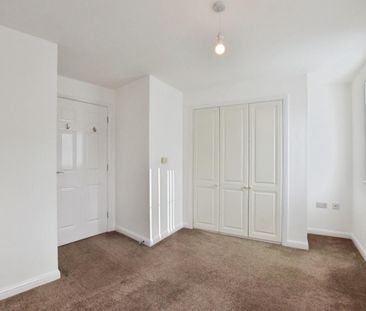 2 bedroom Flat To Let - Photo 6