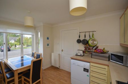 3 bedroom terraced house to rent - Photo 3