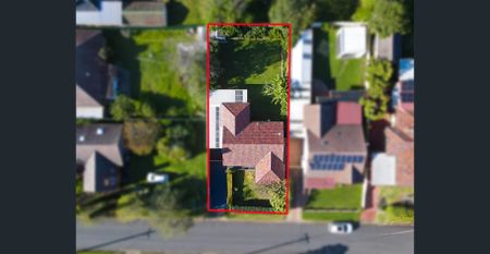 North-Facing Full Brick Home in Quiet Cul-de-Sac - Photo 2