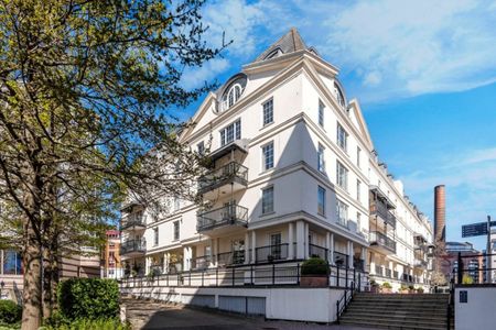 Carlyle Court - Photo 3