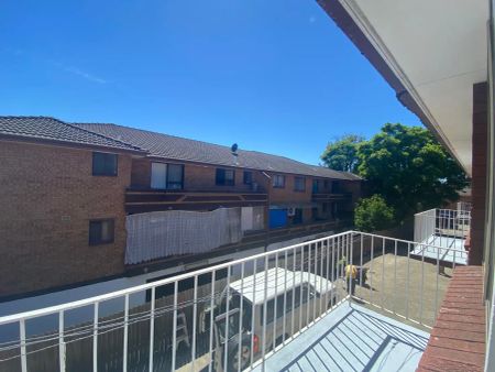 “Renovated Unit - Short walk to all!” - Photo 5