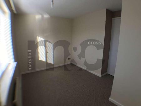 Sandringham Close, Wellingborough, Northamptonshire, NN8 - Photo 2