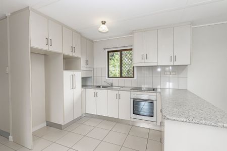 19 Bradford Street, Deeragun - Photo 5