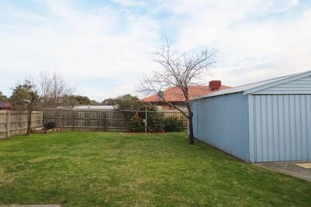 65 May Street, Macleod - Photo 2