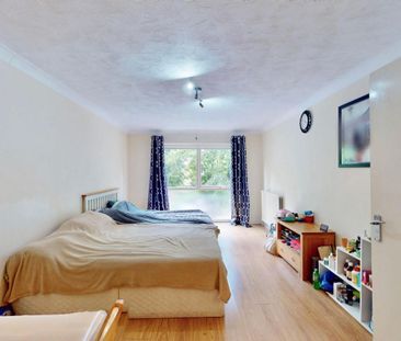 2 bedroom Flat To Let - Photo 5