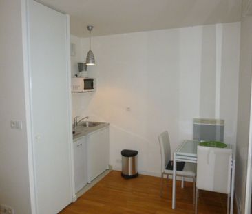 Location Appartement 1 pièce 22m² ISSY LES MOULINEAUX 92130 - Photo 1