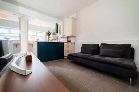 Pentyrch Street, Cathays - Photo 3