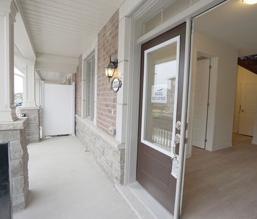 For Lease - 3328 Thunderbird Promenade, Pickering, Ontario - Photo 1