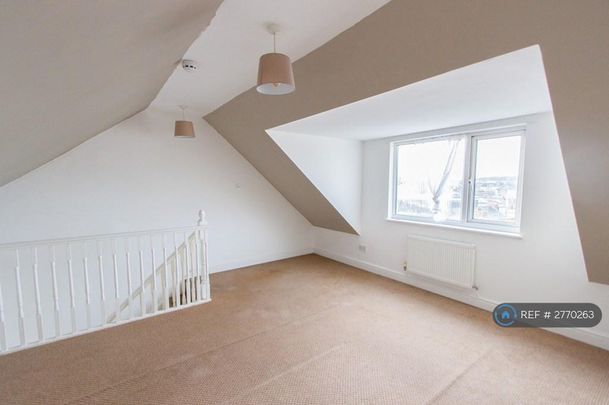 3 bedroom maisonette to rent - Photo 1