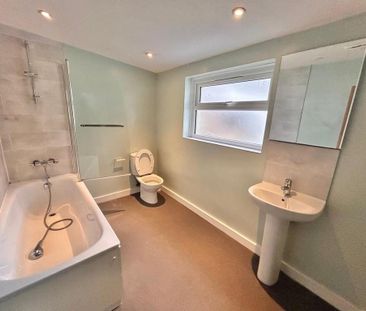 2 bedroom terraced house to rent - Photo 2