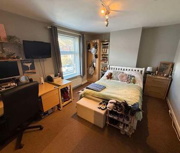 Northcote Road, SO17 - Photo 2