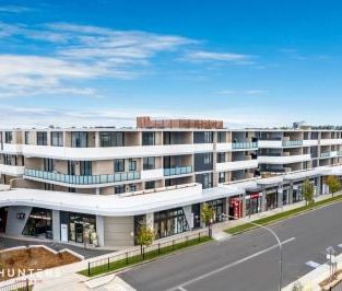 Open Home Meeting Point: Glenmore Village Sales Desk in front of Wo... - Photo 1