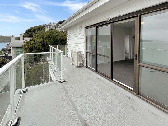 Spectacular Views in Hataitai - Photo 1