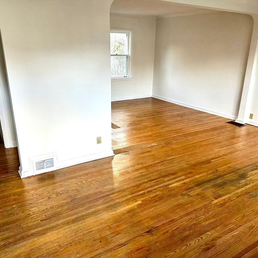 For Lease - 7 Devondale Avenue, Toronto, Ontario - Photo 1