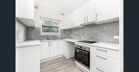 Easy Modern Living in a Peaceful Croydon Pocket - Photo 3