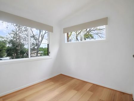 Charming Family Home in Gailes - Photo 3