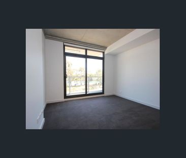 Stunning river views! Two bedroom... Plus study! - Photo 6