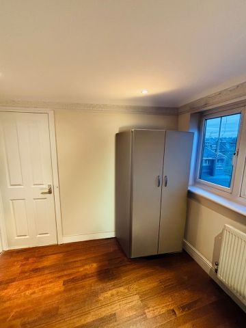 Room in a Shared Flat, Stunning Double Room In North Greenw, SE10 - Photo 2